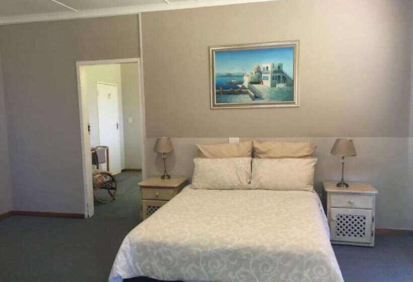 بنسيون Emoyeni Country Lodge