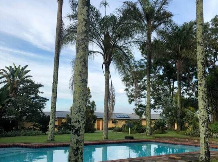 بنسيون Emoyeni Country Lodge