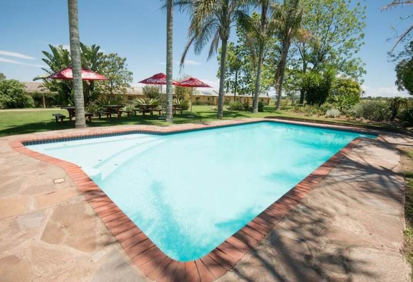 بنسيون Emoyeni Country Lodge