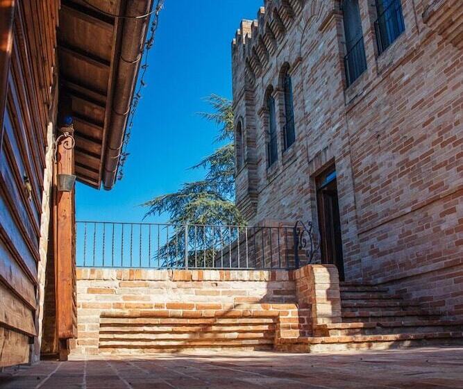 بنسيون Villa De Castelletta
