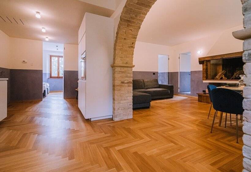 بنسيون Villa De Castelletta