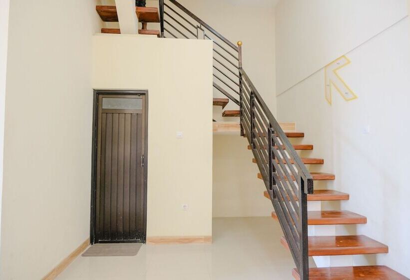 הוסטל Spot On 2431 Tf Homestay