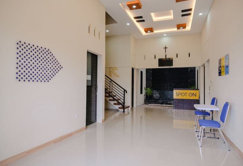 הוסטל Spot On 2431 Tf Homestay