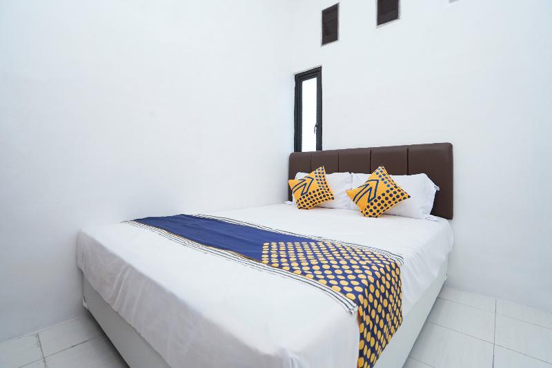 فندق صغير Spot On 2479 Berkah Residence Syariah