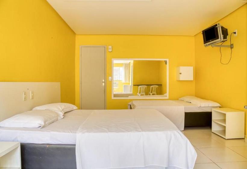 בית מלון כפרי Malibu Candeias