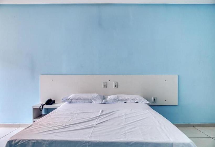 בית מלון כפרי Malibu Candeias