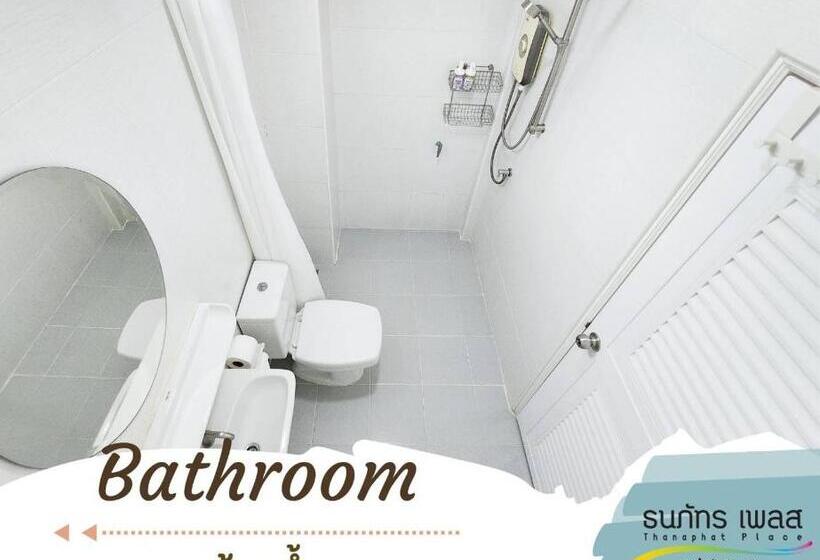 בית מלון כפרי Thanaphat Place