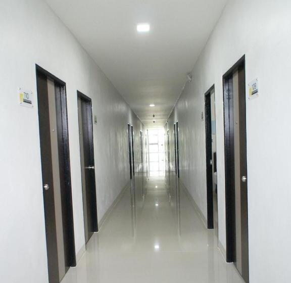 בית מלון כפרי Thanaphat Place