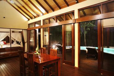 هتل The Grand Bakas Jungle Retreat Villa