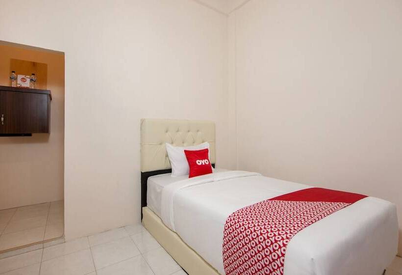 فندق Wisma Syariah By Oyo Rooms