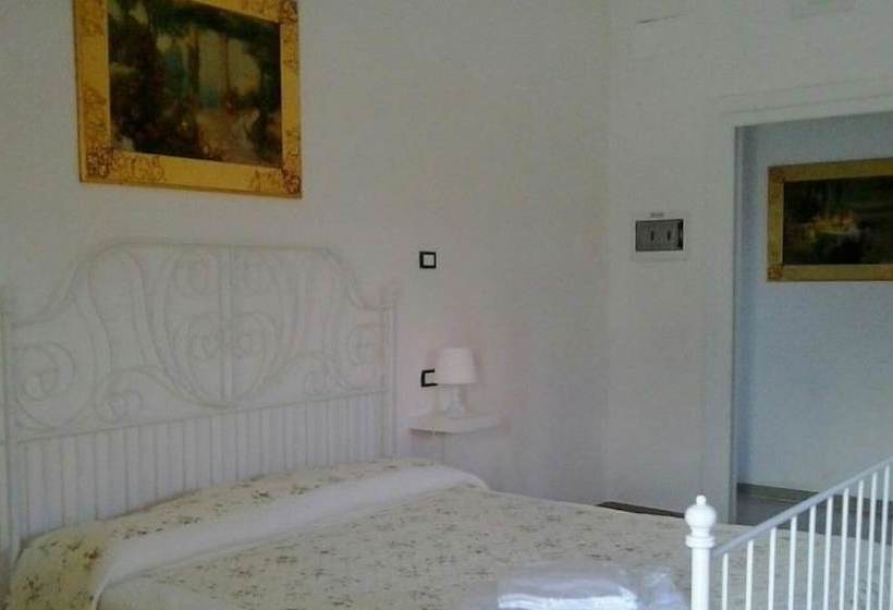 مبيت وإفطار La Casa Bianca