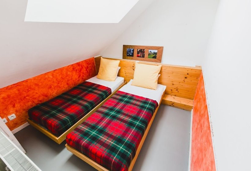 فندق فئة نجمة واحدة Auberge Des Ecrins