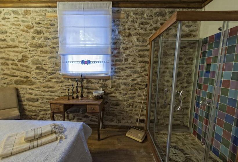 Birgi Hotel Saliha Hanim Tas Konak