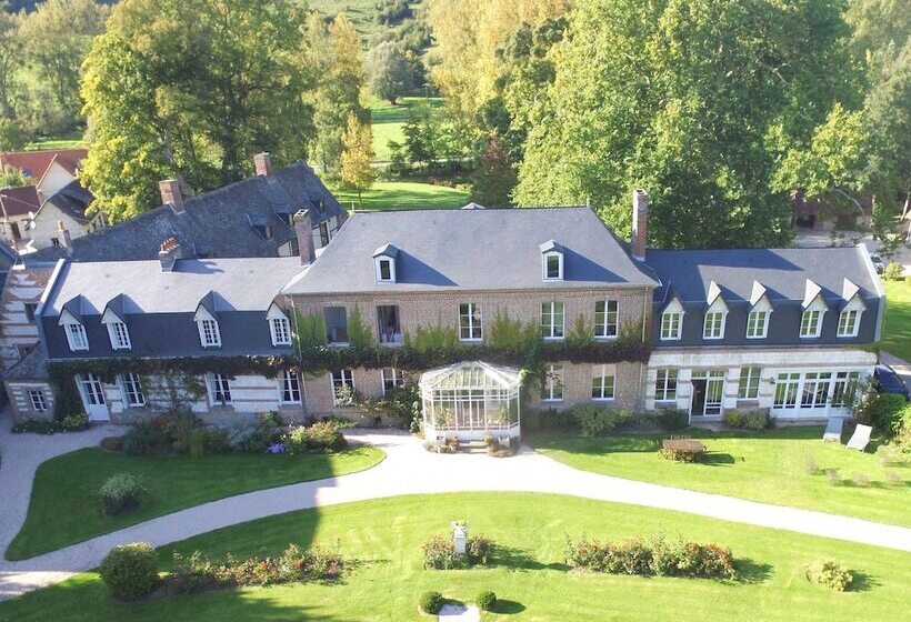 ホテル Château D Harcelaines