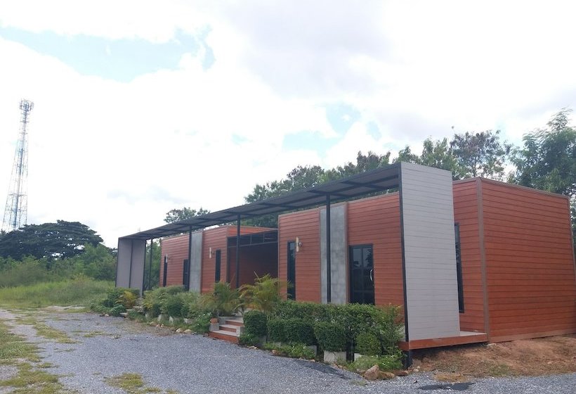 酒店 Monrak Lamtakong Resort