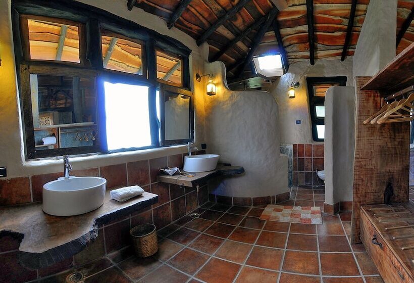 호텔 Pugdundee Safaris  Kanha Earth Lodge