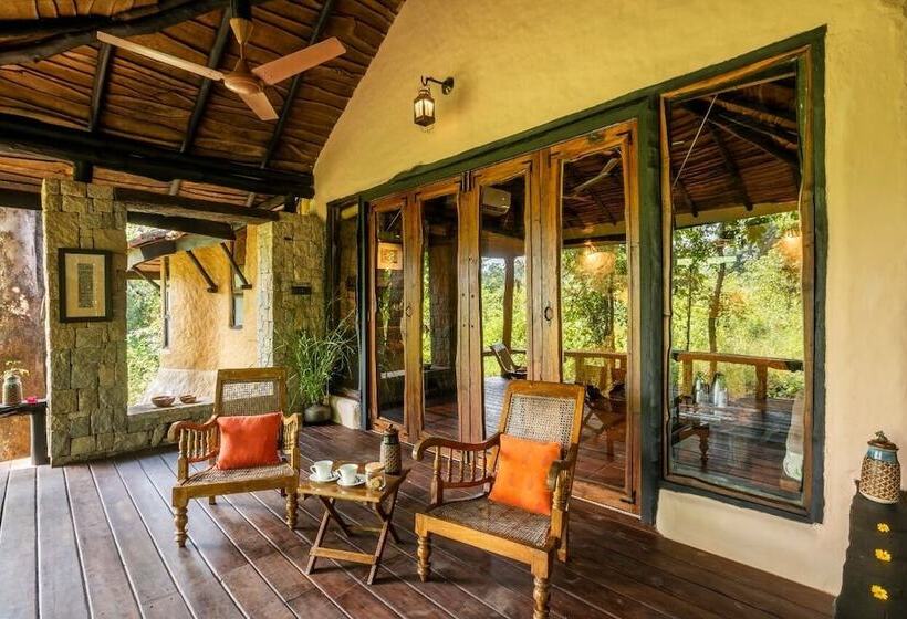 호텔 Pugdundee Safaris  Kanha Earth Lodge