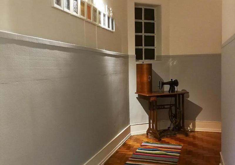 بنسيون Castilho 63 Hostel & Suites