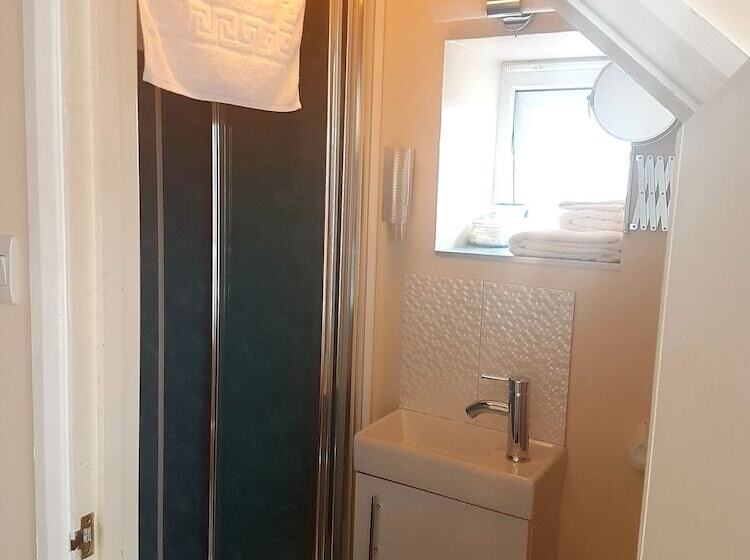 بنسيون Penryn Guest House