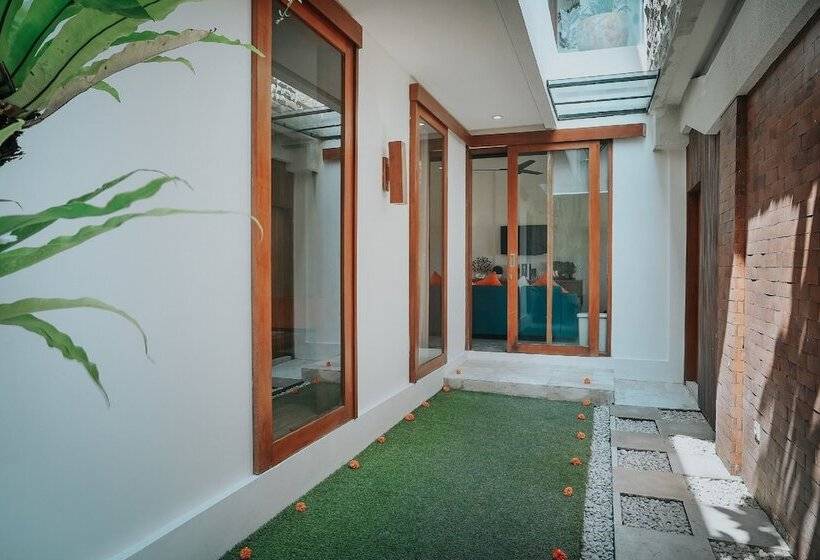 펜션 The Wina Villa Seminyak