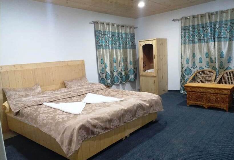 بنسيون Tih Kailash Mansarovar Home Stay & Guest Hs
