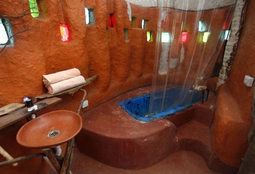 Saraya Art Cafe B&b