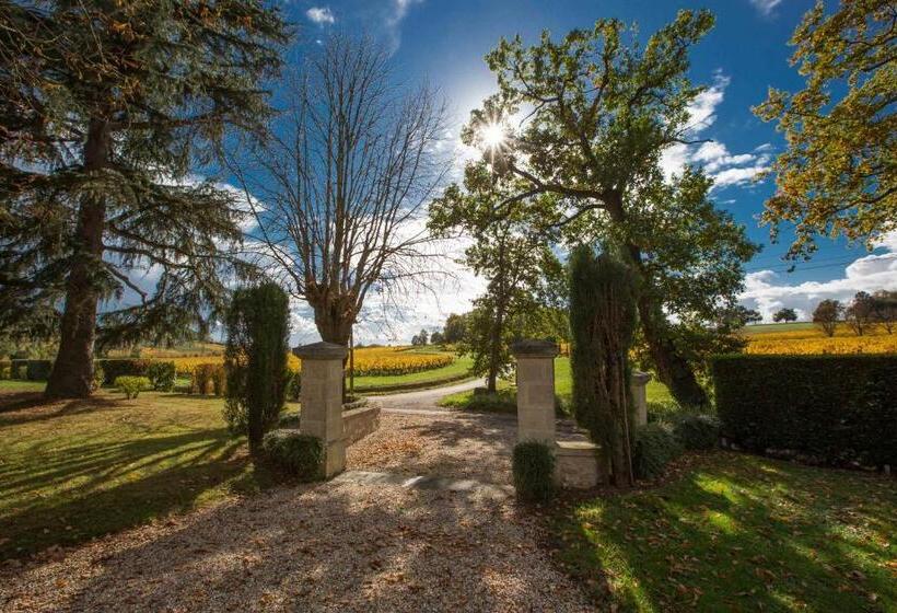 مبيت وإفطار Chateau Du Palanquey & Spa
