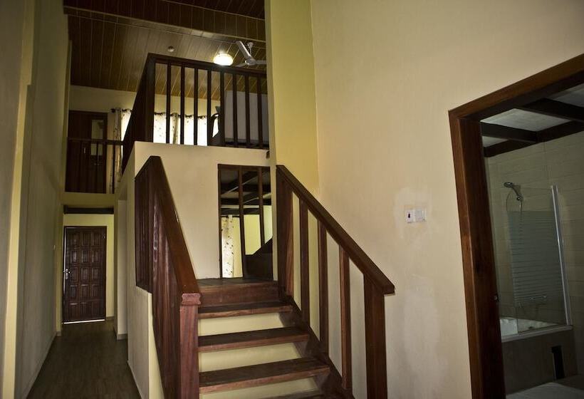 مبيت وإفطار Cliff Haven Beach Resort