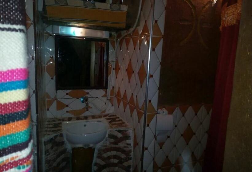 فندق فئة نجمة واحدة Auberge Amazigh