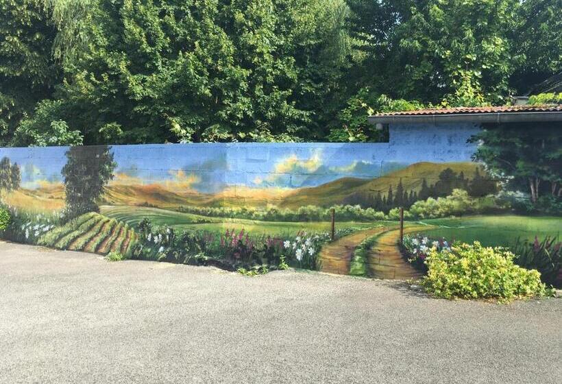 客栈  L Auberge Fleurie