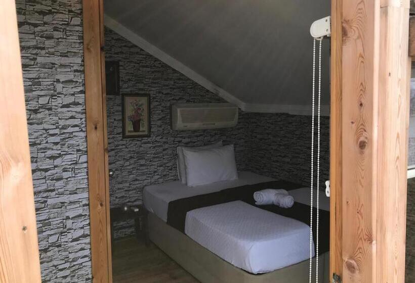ホテル Ayanya Beach & Bistro Bungalows