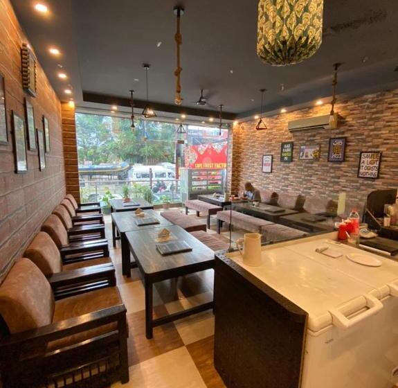 בית מלון כפרי Dev Palace By Wb Inn