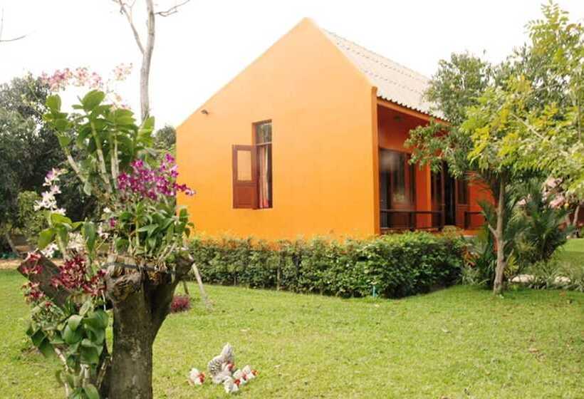فندق Doembang Villa