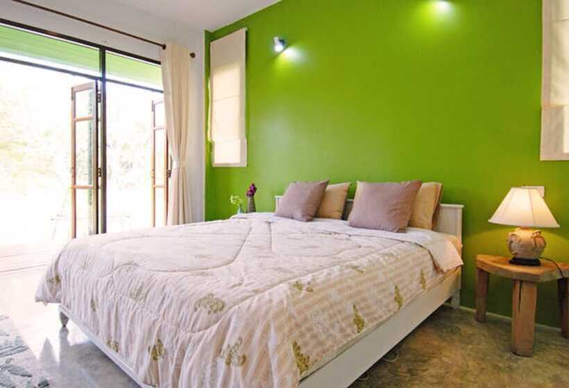 فندق Doembang Villa