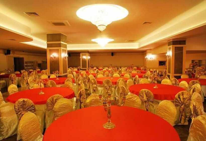 Отель Green Suada