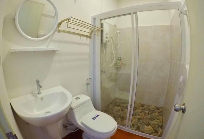 Otel Hugphaeng Garden