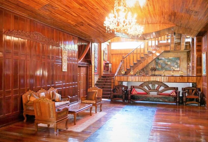 فندق Jittrasrom Resort