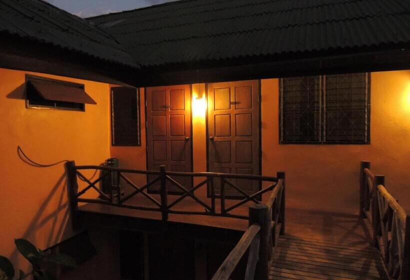 هتل Khunyuam Resort