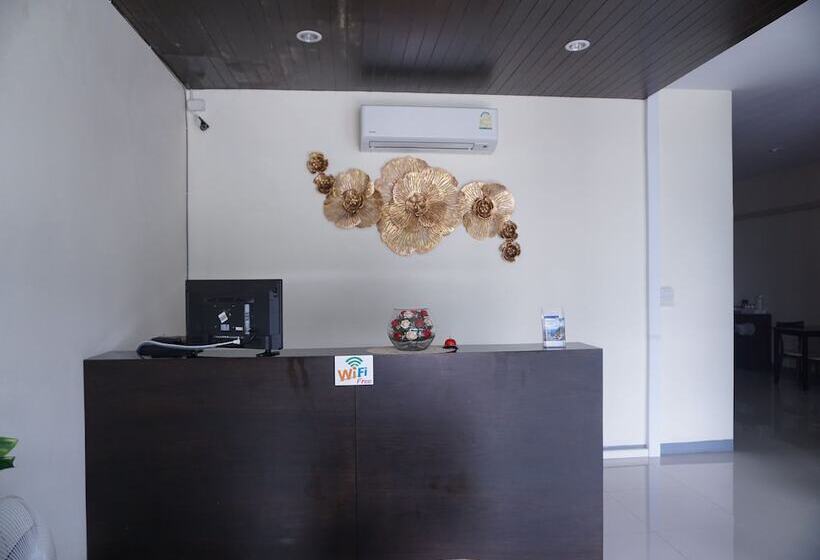 هتل Lew Residence