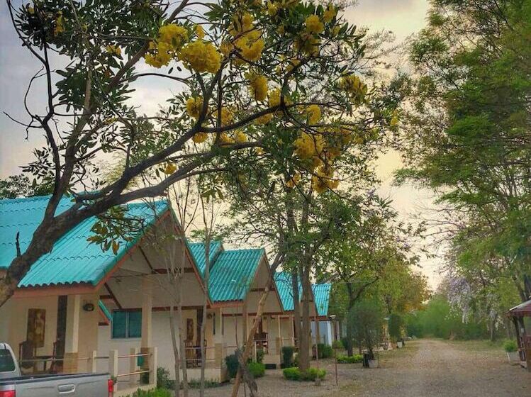 هتل Mourakot Resort
