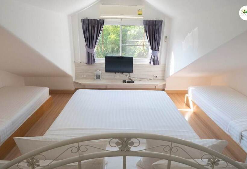 هتل Phukaew Resort & Adventure Park