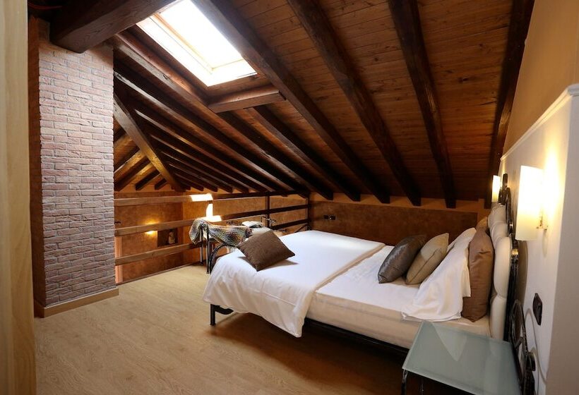 田舎風ホテル Agriturismo Creta Rossa