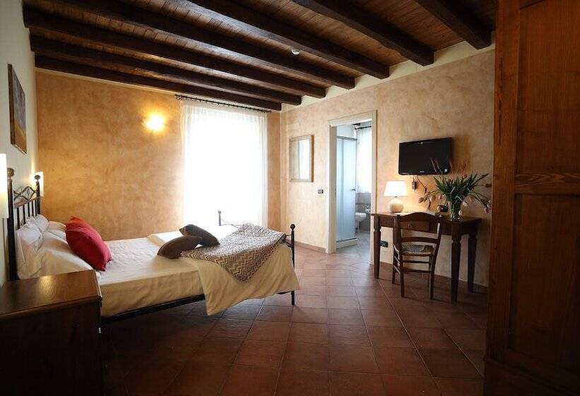 田舎風ホテル Agriturismo Creta Rossa