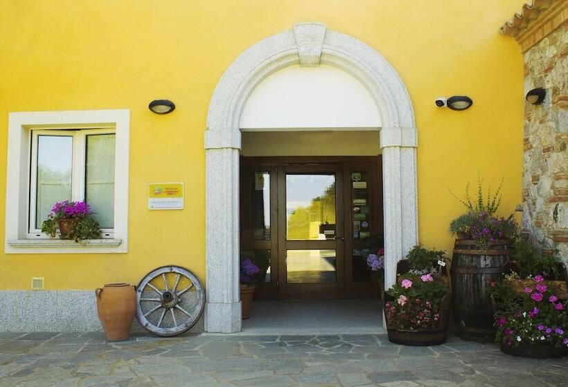 田舎風ホテル Agriturismo Creta Rossa