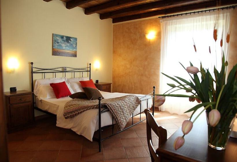 田舎風ホテル Agriturismo Creta Rossa