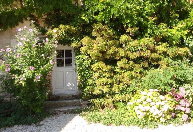 بنسيون Chateau Des Roises