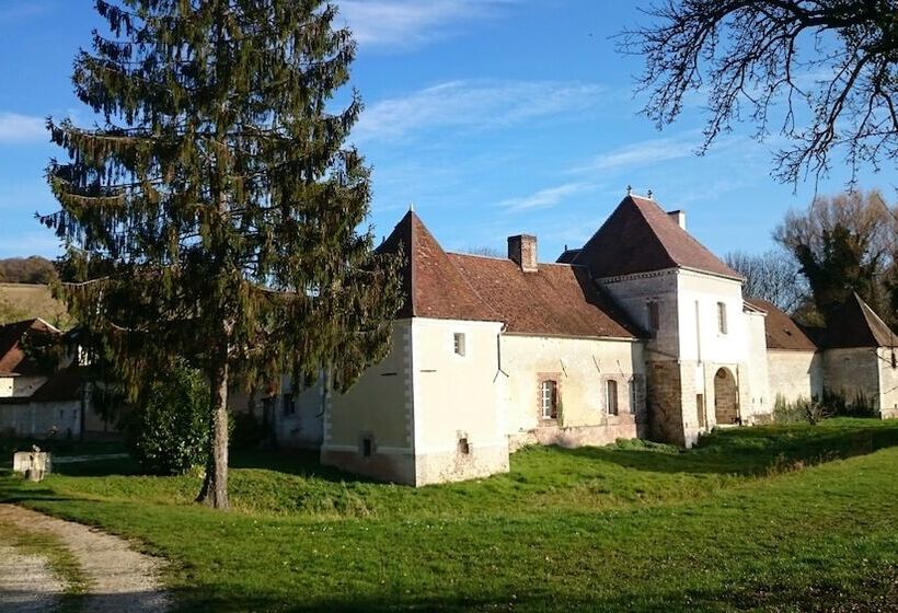 بنسيون Chateau Des Roises