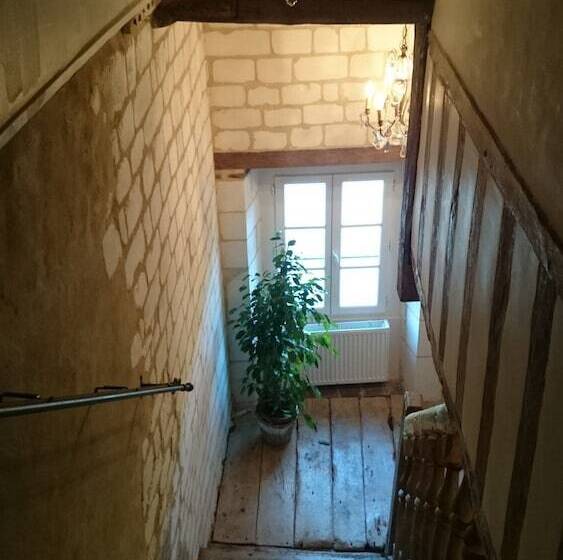 بنسيون Chateau Des Roises