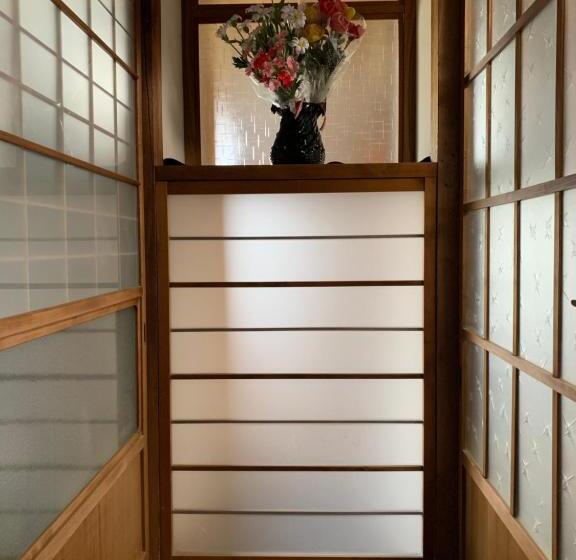 بنسيون Guest Cafe Kuchikumano