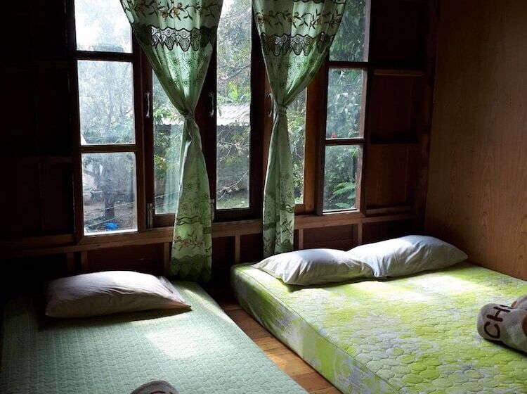 פנסיון Petchkiri Homestay